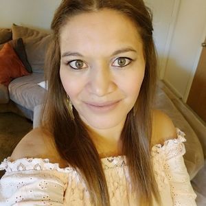 Meet your Posher, Lily